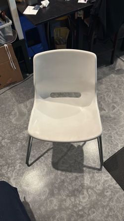 White chair - only $5