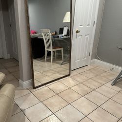 Espejo Grande,  Big Mirror 