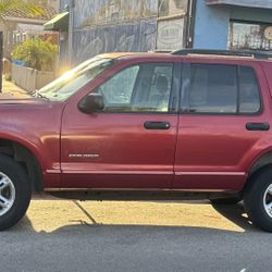 2004 Ford Explorer