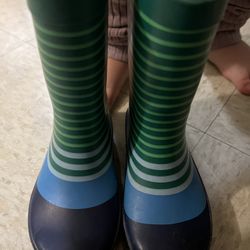 rain boots size 8