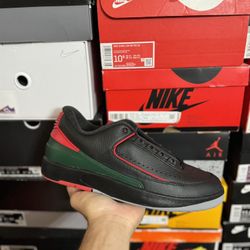 DS Jordan 2 Low Christmas Sizes 9-11