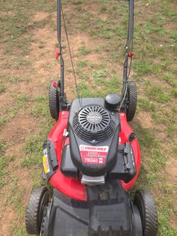 Troy bilt self propel mower. Honda motor! Fully serviced