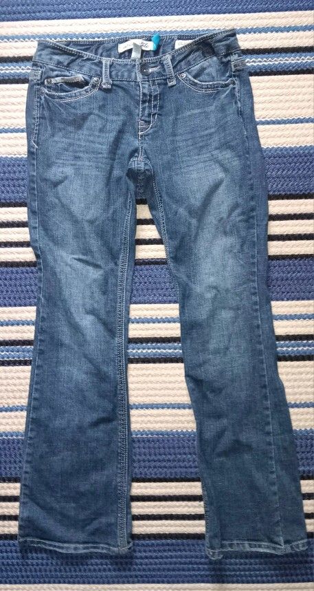 AEROPOSTAL HAILEY SKINNY FLARE JEANS. JUNIORS SIZE1/2