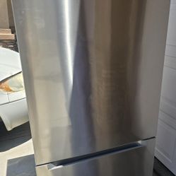 Vissani Refrigerator 