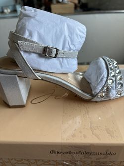 Badgley Mischief Sz 7.5