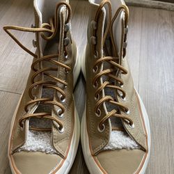 Converse Run Star Hike