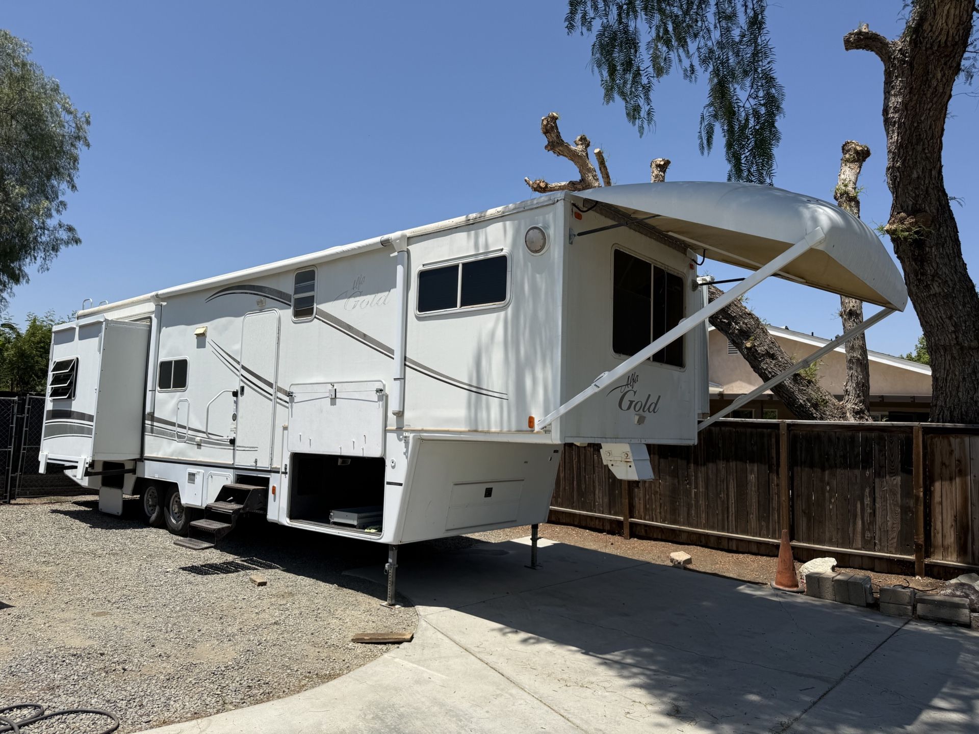 Travel Traile Camping Trailer