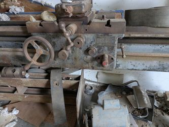 Vintage Metal Engine Lathe