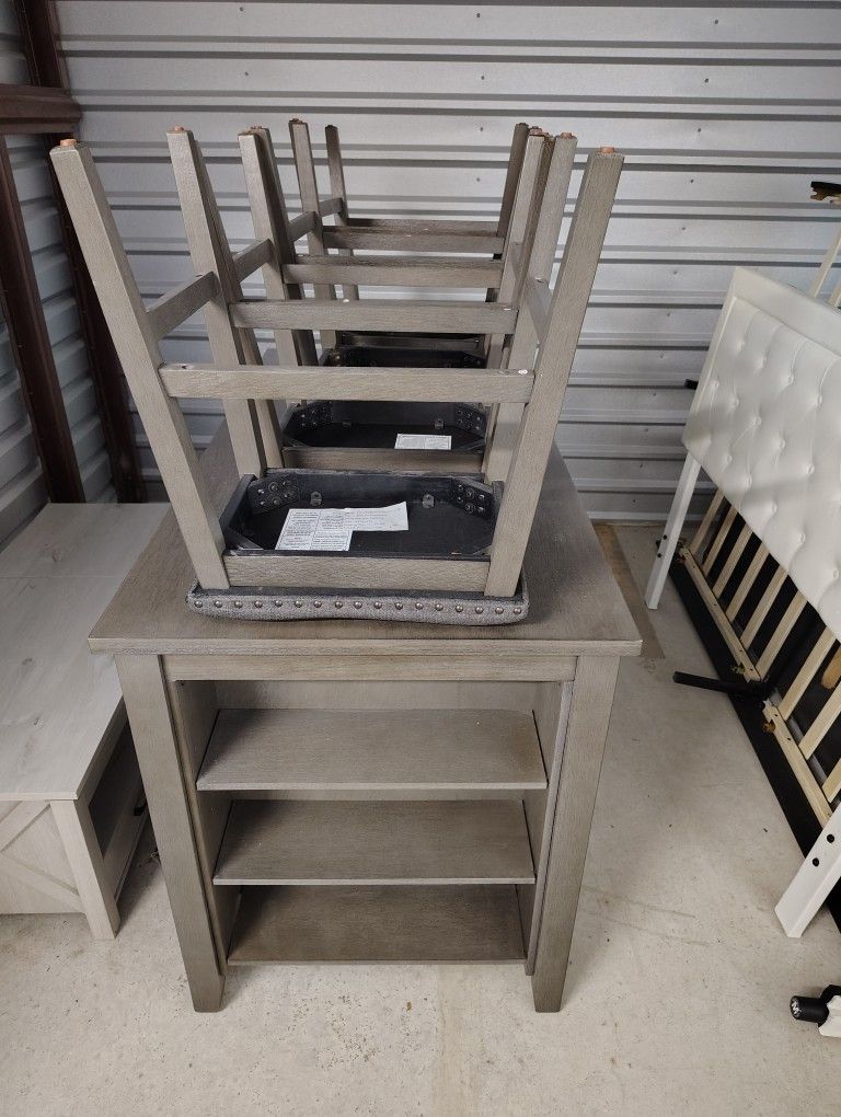 Grey Kitchen Table And Bar Stools Chairs