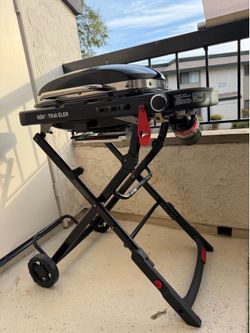 Weber Traveler Compact BBQ Grill