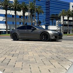 2015 Tesla Model S