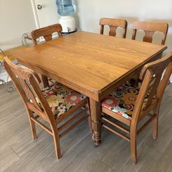 Antique Solid Oak Dining Table with Leaves – Early 1900s