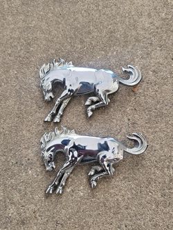 Horses Bronco 11 Emblems