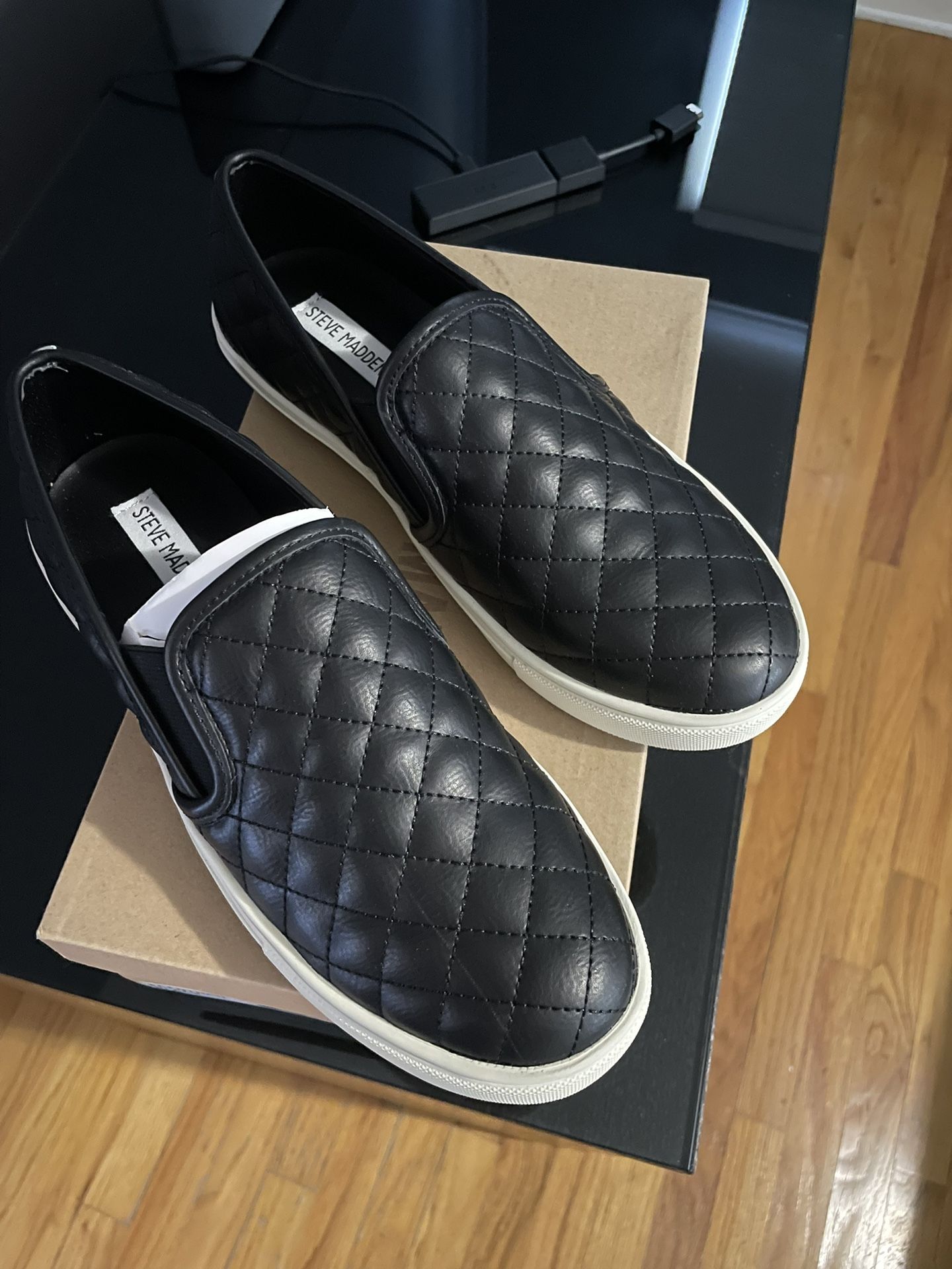 Steve Madden Flats
