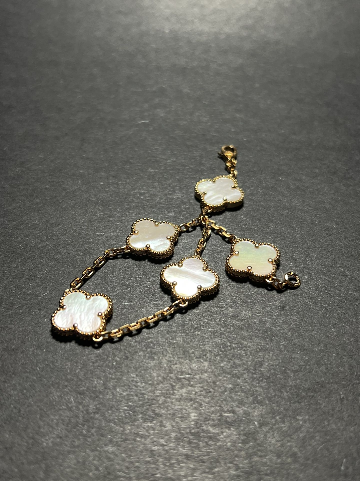 π Van Cleef Four Leaf Clover Bracelet 18K Gold Plated Mother Of Pearl 7.5"