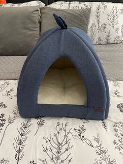 Cat and dog soft tent bed for small pets