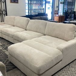 New 164x66 Corduroy Sectional Couch / Free Delivery 