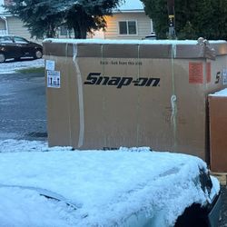 Stolen 68” Epiq Two bank With Rhino Top Tool Box