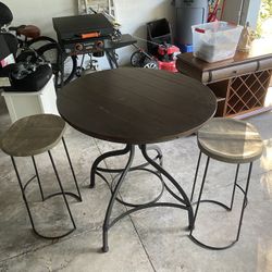 Cafe Table And Chairs 