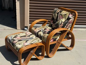 Mid century modern rattan pretzel shape 4strand chair with ottoman great shape