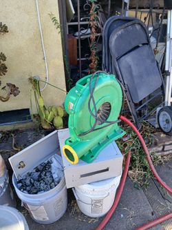Selling  A Koala  Power 1/2 Hp Inflatable Blower  For Jumper $80 Obo Used