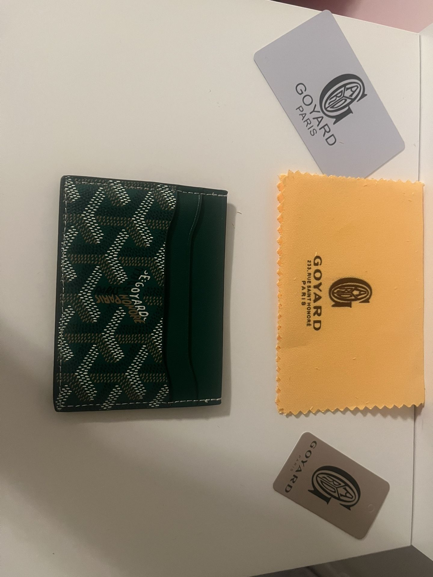 Green Cardholder