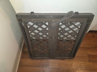 Pet gate