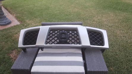 Nissan 2004-2005 Chrome Grill