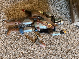 Star Wars - Mandalorian Figurine and Y-Wing