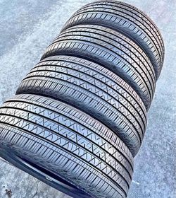 235/55r19 Continental tires con 80% de Vida Las 4