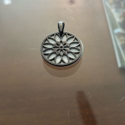  Lia Sophia “Aster” River Shell & Hematite Tone Round Floral Design Pendant Slide