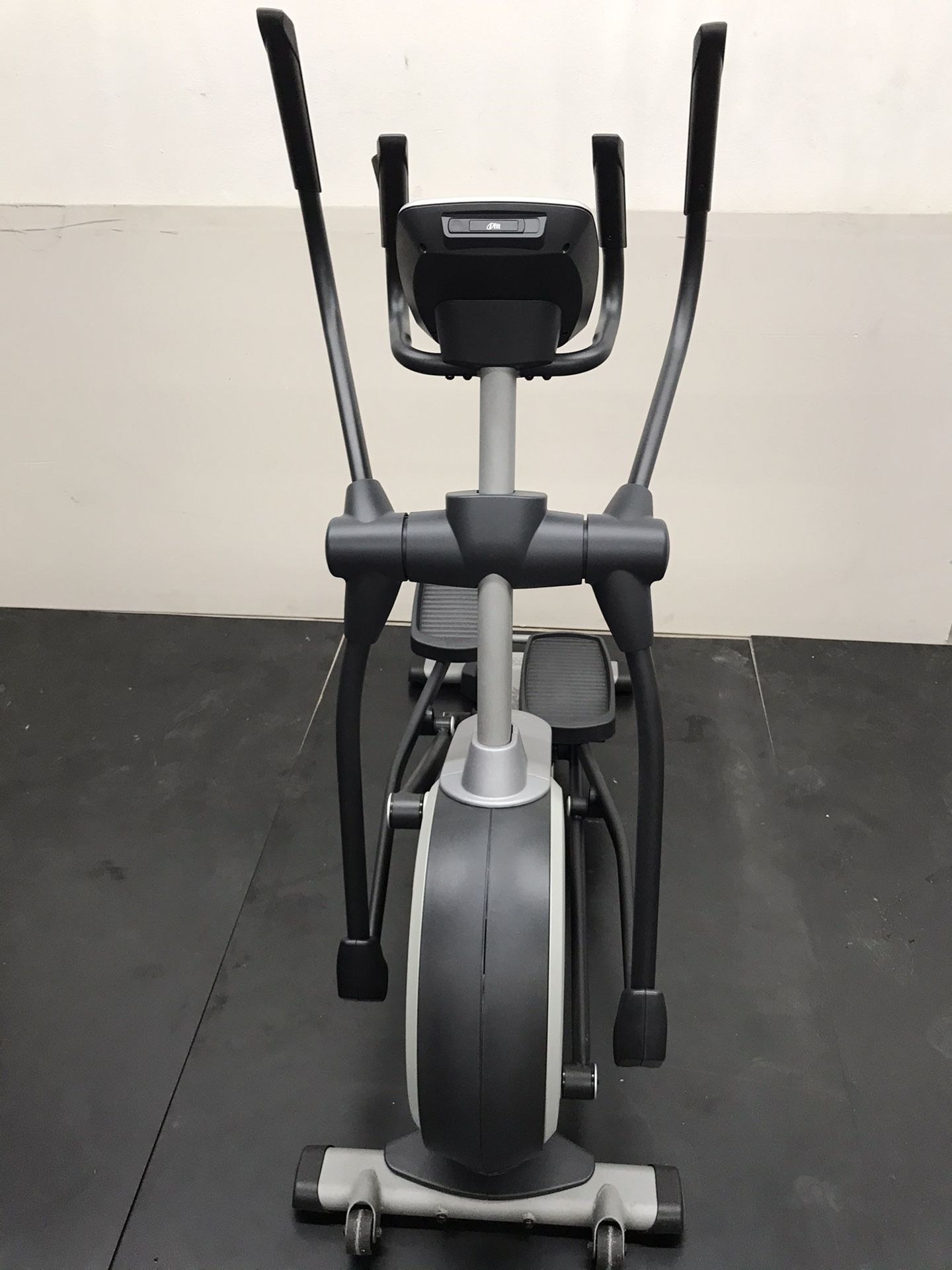 NORDICTRACK E5.7 ELLIPTICAL TRAINER for Sale in Fort Lauderdale, FL