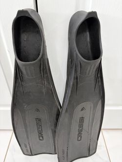 FINS CRESSI PRO STAR . SIZE 43-44 (8 1/2- 9 1/2)