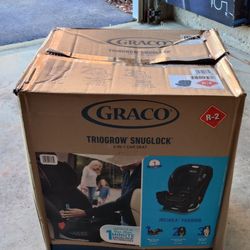 Graco TrioGrow SnugLock 3-in-1 car seat