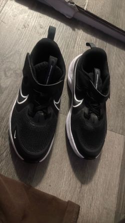 Kid size 1 Nike