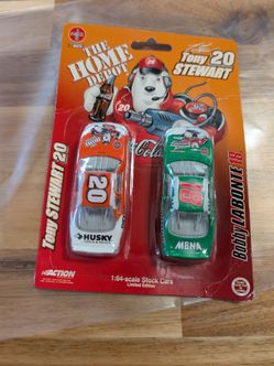 (Box-D8) Action NASCAR Diecast Stock Cars 1:64 Tony Stewart Bobby Labonte 2-Pack