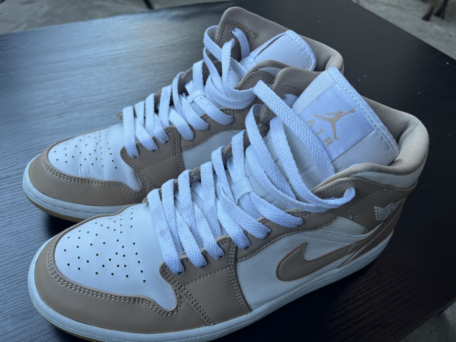 Jordan 1 MID