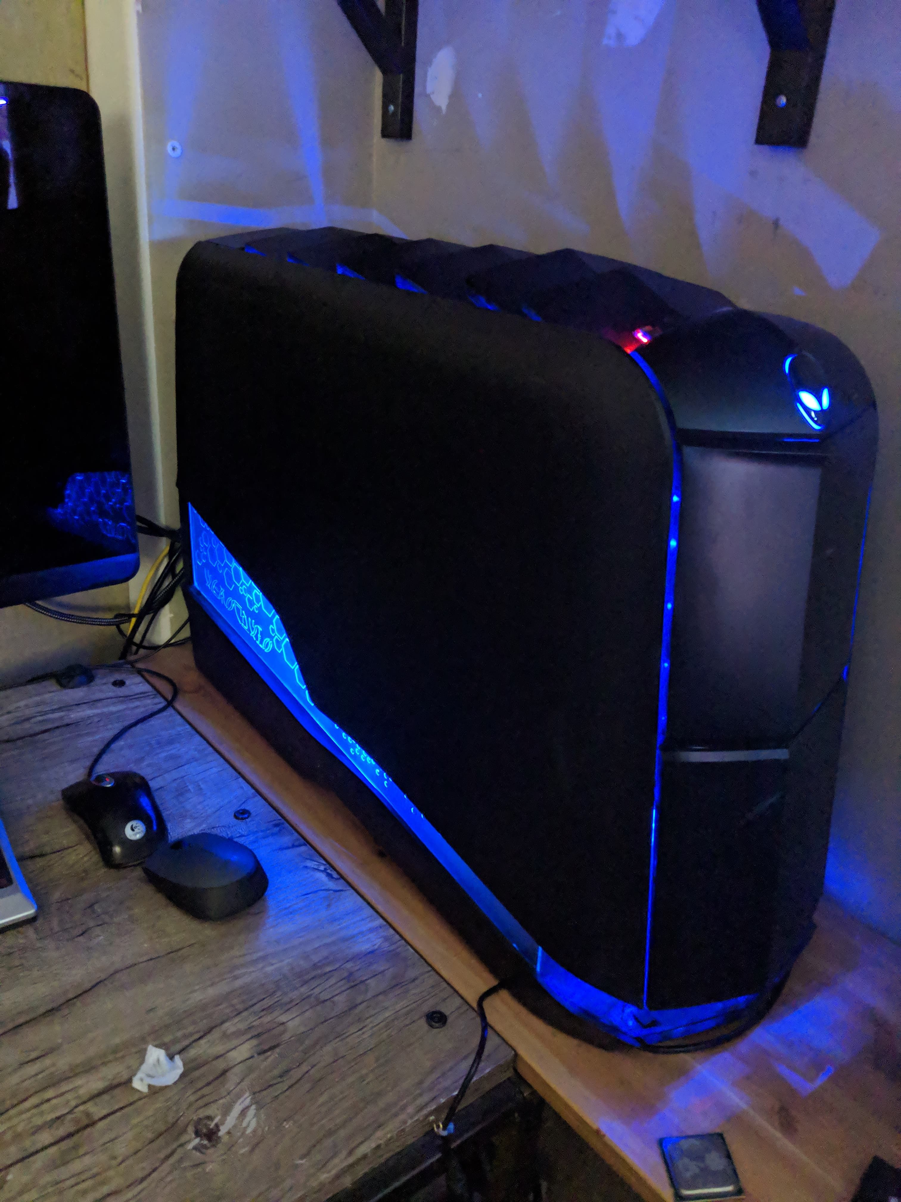 Alienware Aurora R4 1440p Apex Legends Gaming PC (Check Pictures)