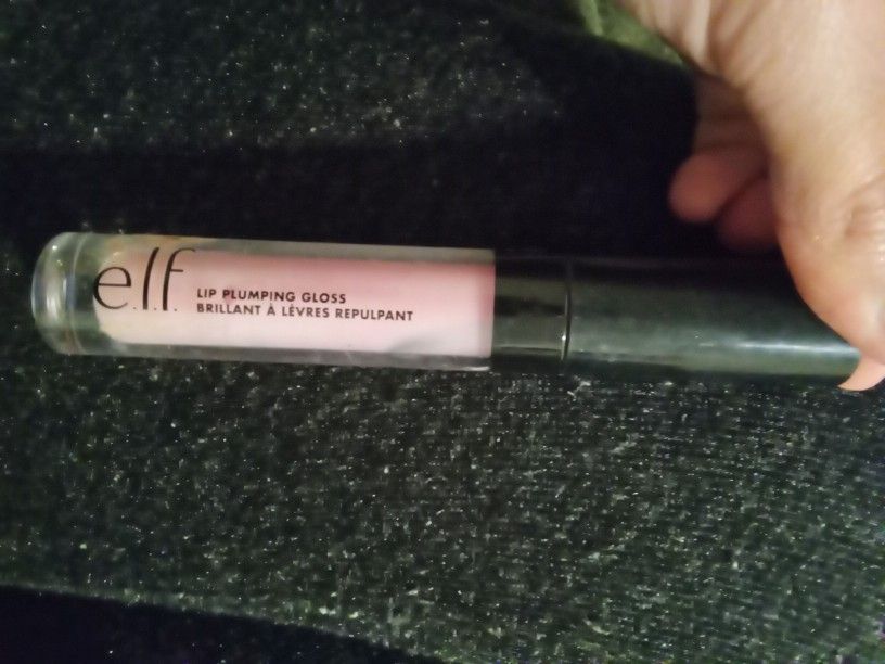 Elf Lip plumping Gloss ✨