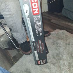 DIGITAL TORQUE WRENCH