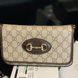 Crossbody 