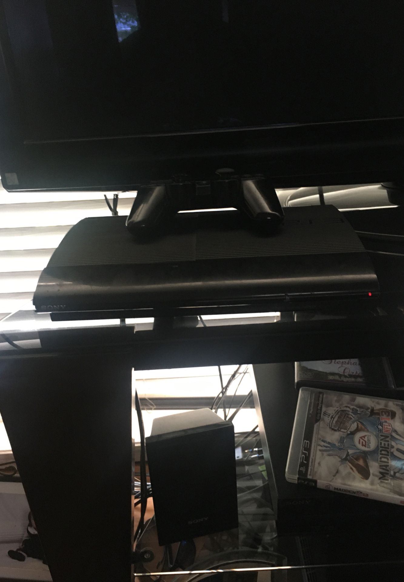 It’s a ps3 it’s brand new it has only been used a few times and is just sitting there