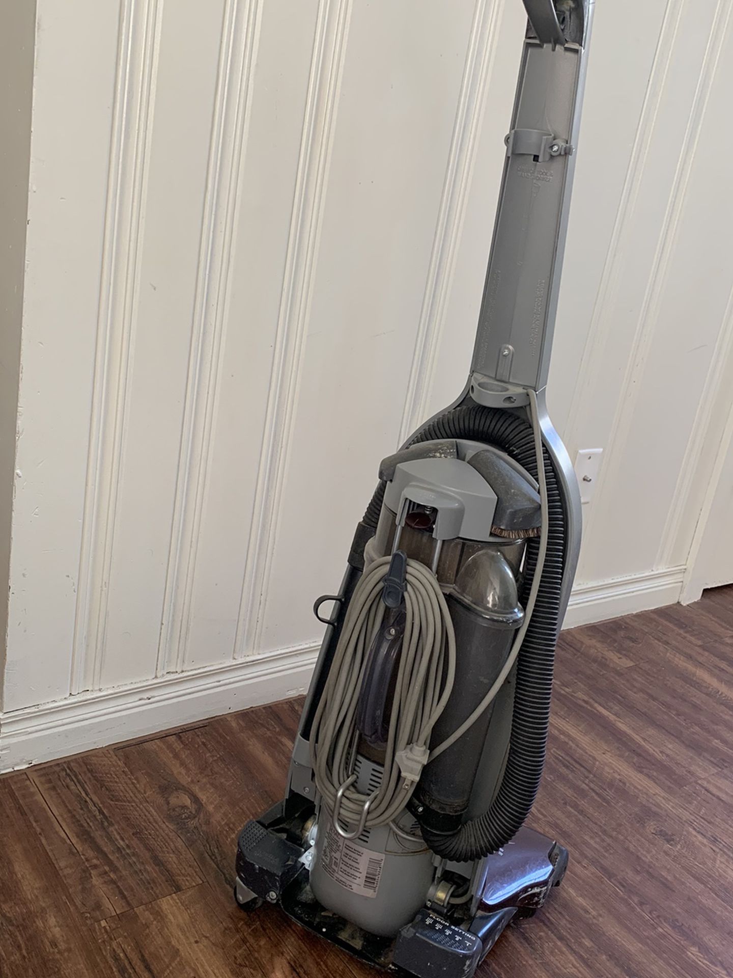 DIRT DEVIL PLATINUM FORCE HAND VAC - household items - by owner