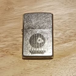 New 2008 Marlboro Guitar & Pick Street Chrome Zippo Lighter