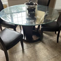 Nook Table And Chairs