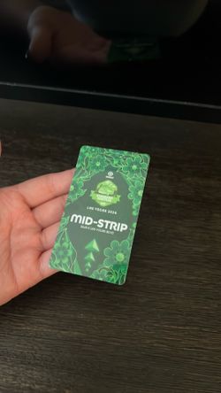 EDC SHUTTLE PASS MID STRIP