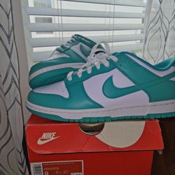*****  Dunk Sz 8 $80  $ale $ale $ale $ale $ale*****