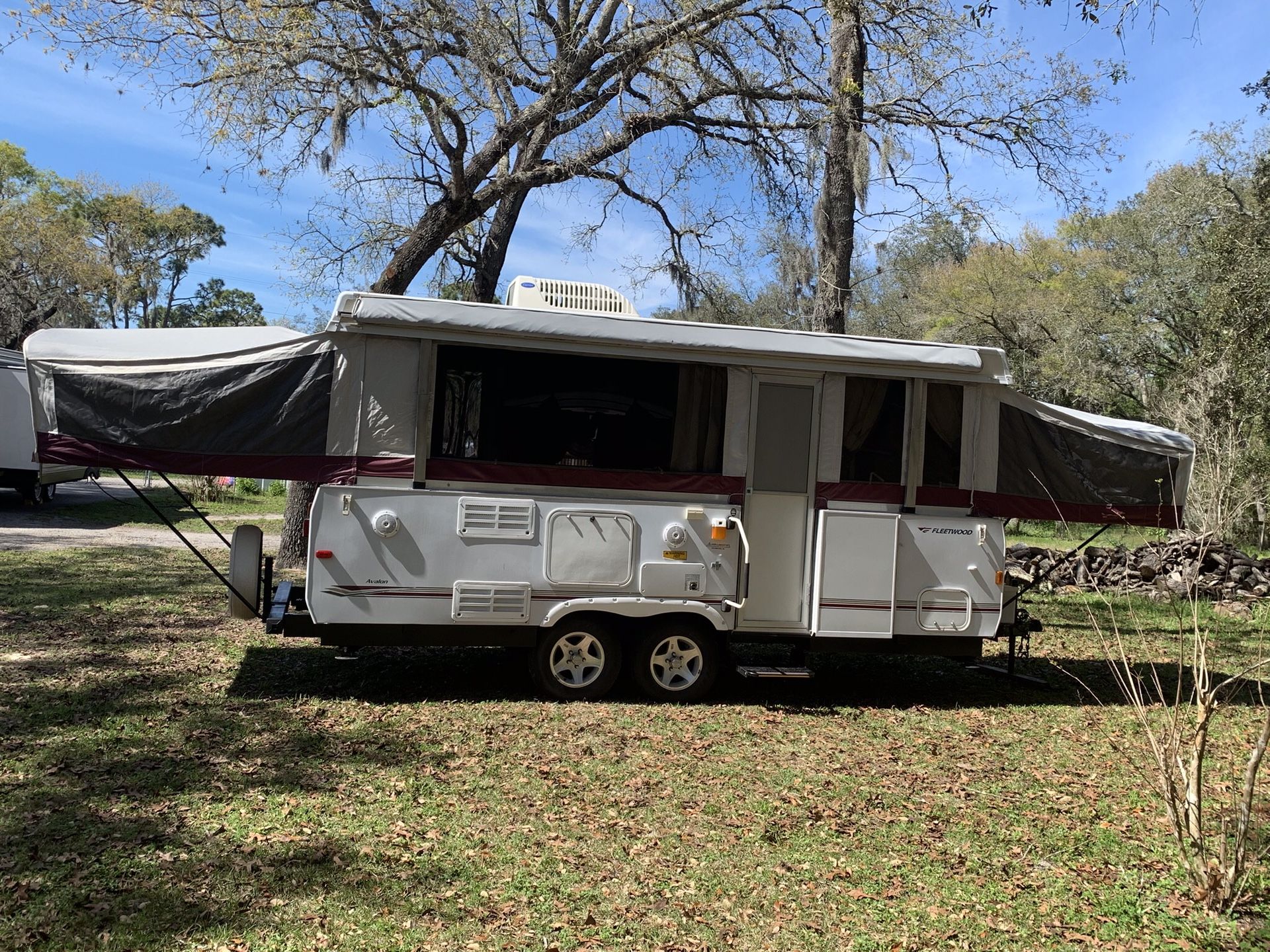 2008 Fleetwood Avalon Pop Up Camper