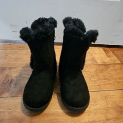Toddler Black Furry Boots, Size 9, Excellent Condition