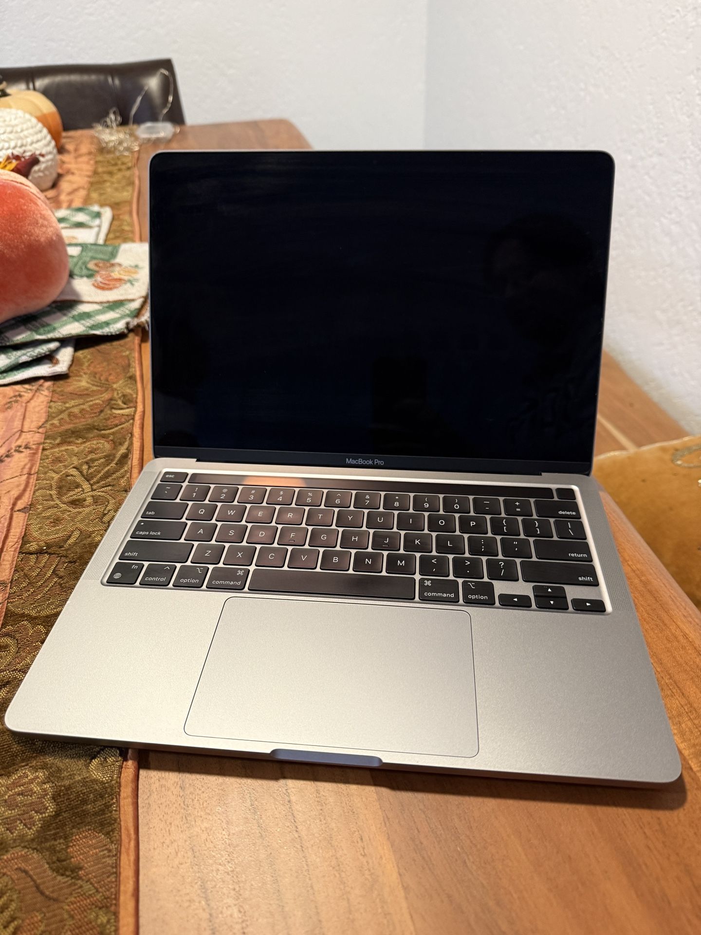 MacBook Pro 13 inch, M1 - 2020